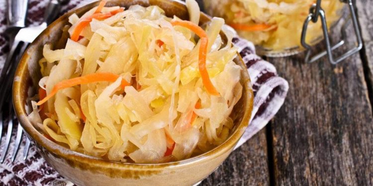 Квашеная капуста: как выбрать кочан, рецепт квашеной капусты в банке