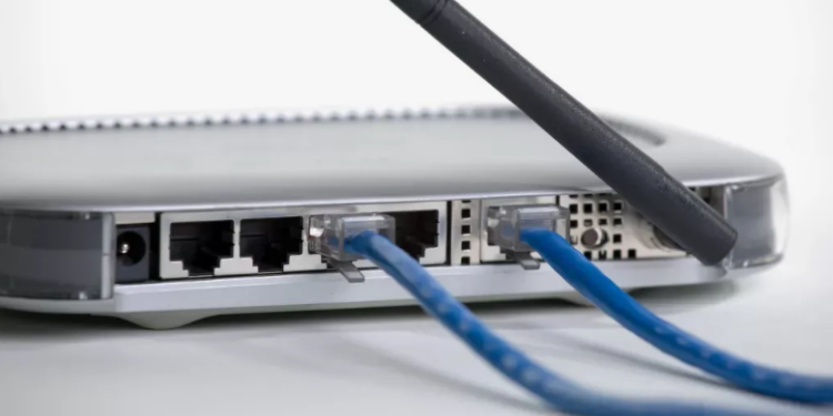 Небольшое устройство Wi-Fi, а сколько пользы