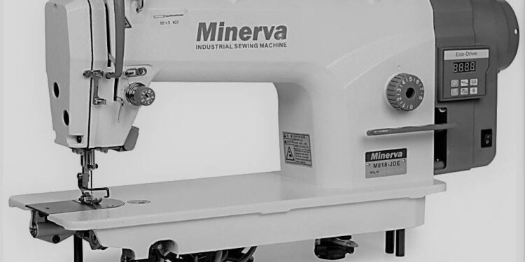 Швейная машина MINERVA