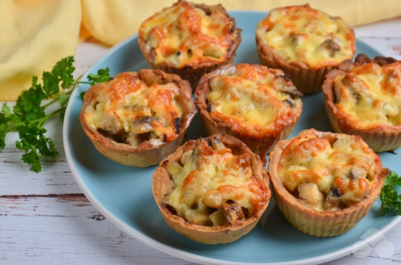 Вкусные рецепты салатов к праздничному столу