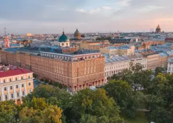 Где провести последний месяц лета: 3 лучших сценария