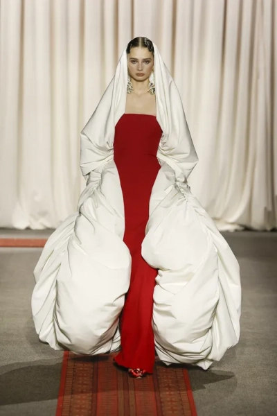 Giambattista Valli Haute Couture весна-лето 2025