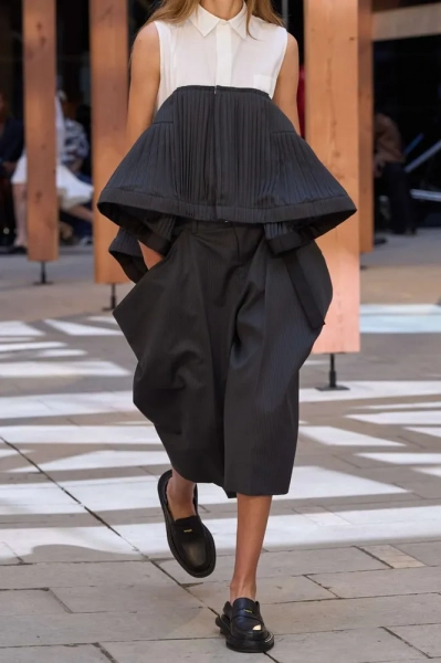 Sacai весна-лето 2025