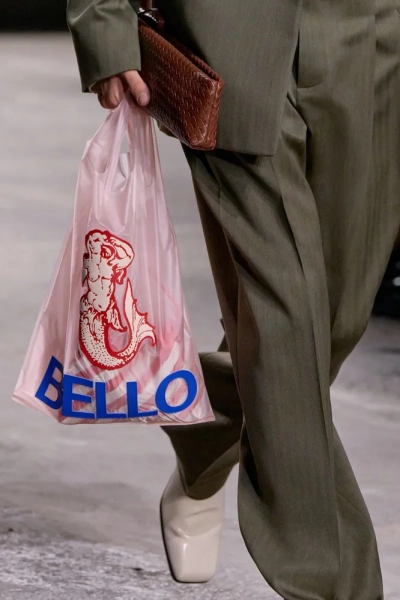 Bottega Veneta весна-лето 2025