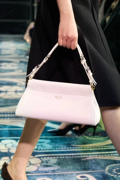 Prada осень-зима 2025/2026