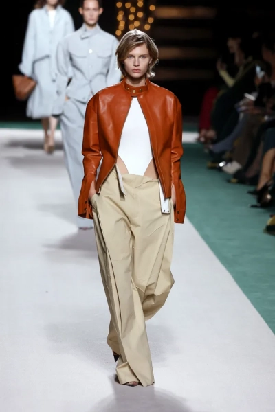 Victoria Beckham весна-лето 2025