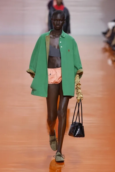Prada весна-лето 2026