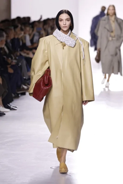 Bottega Veneta весна-лето 2026