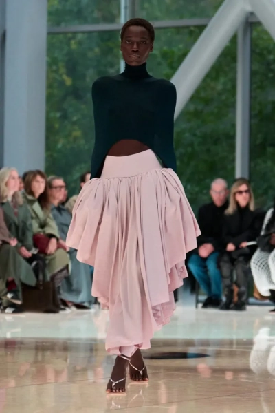 Alaïa весна-лето 2026