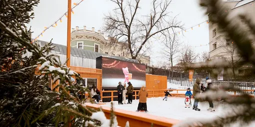 Где кататься на коньках в Москве и Санкт-Петербурге