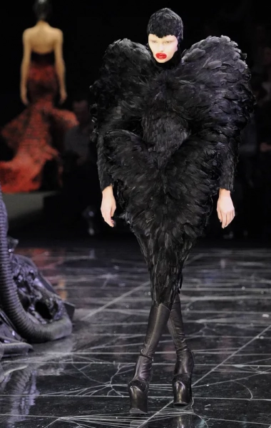 Коллекция Alexander McQueen осень-зима 2009
