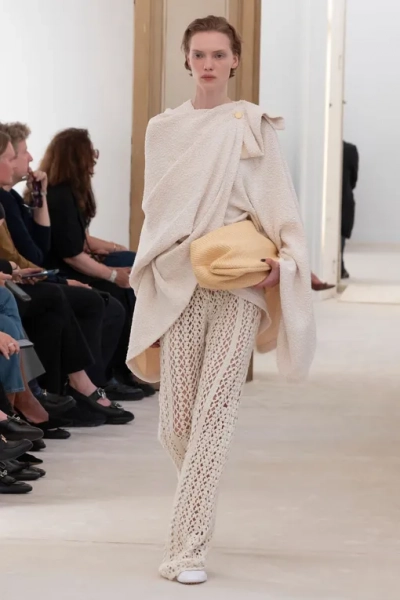Alberta Ferretti весна-лето 2026