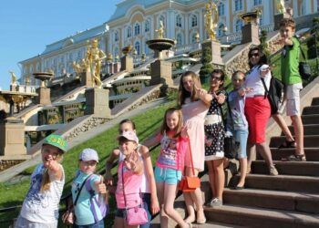 Туры для школьников в Санкт-Петербург: Путешествие сквозь время и культуру