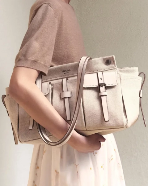 Объект желания: сумка Prada Route — стиль и функциональность в одном флаконе