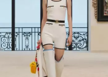 Летний гардероб в стиле Chanel: 6 идей с круизного показа