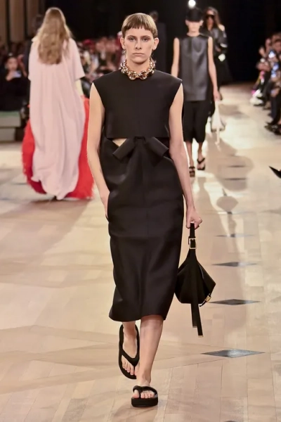 Balenciaga весна-лето 2026