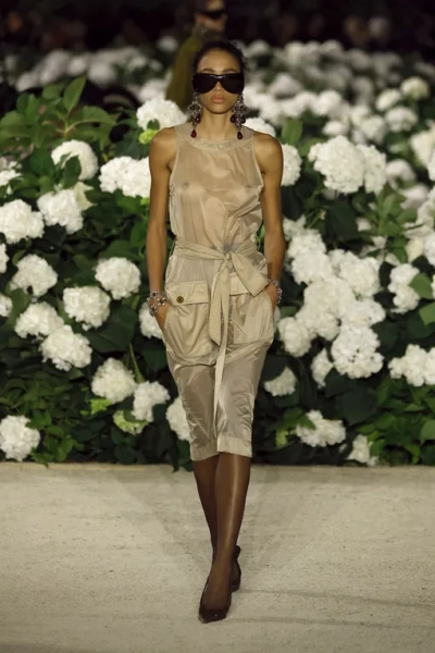 Saint Laurent весна-лето 2026