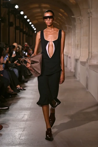 Victoria Beckham весна-лето 2026