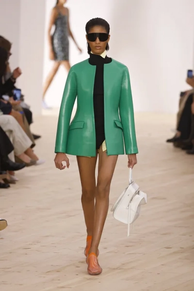 Loewe весна-лето 2026