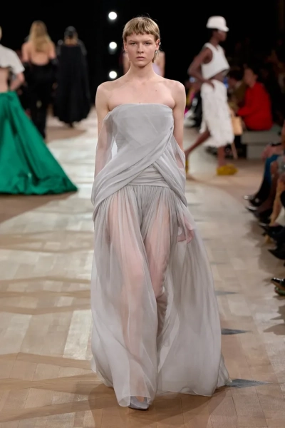 Balenciaga весна-лето 2026