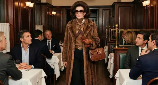 Тизер дебютного показа Демны Гвасалии для Gucci, сгенерированный нейросетью