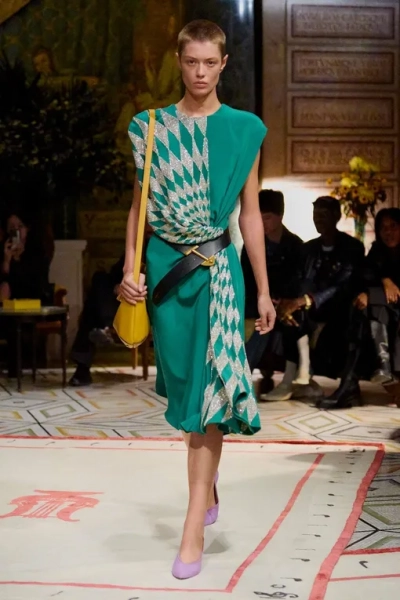 Versace весна-лето 2026