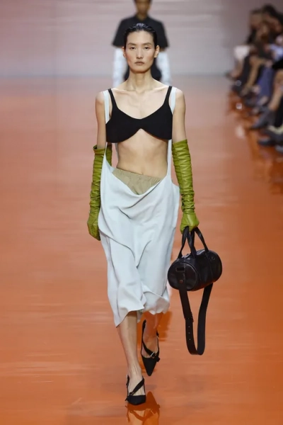 Prada весна-лето 2026