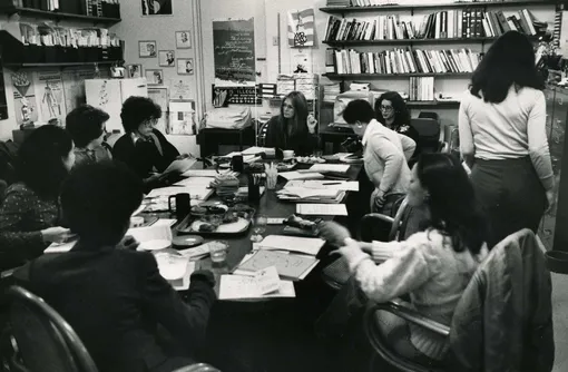 Стайнем в офисе редакции журнал Ms., 1975 год