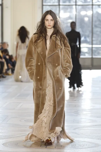 Gabriela Hearst осень-зима 2026/27